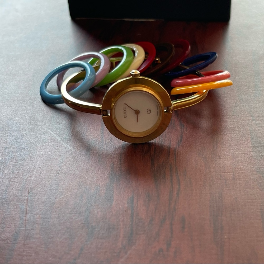Vintage Gucci watch with colors